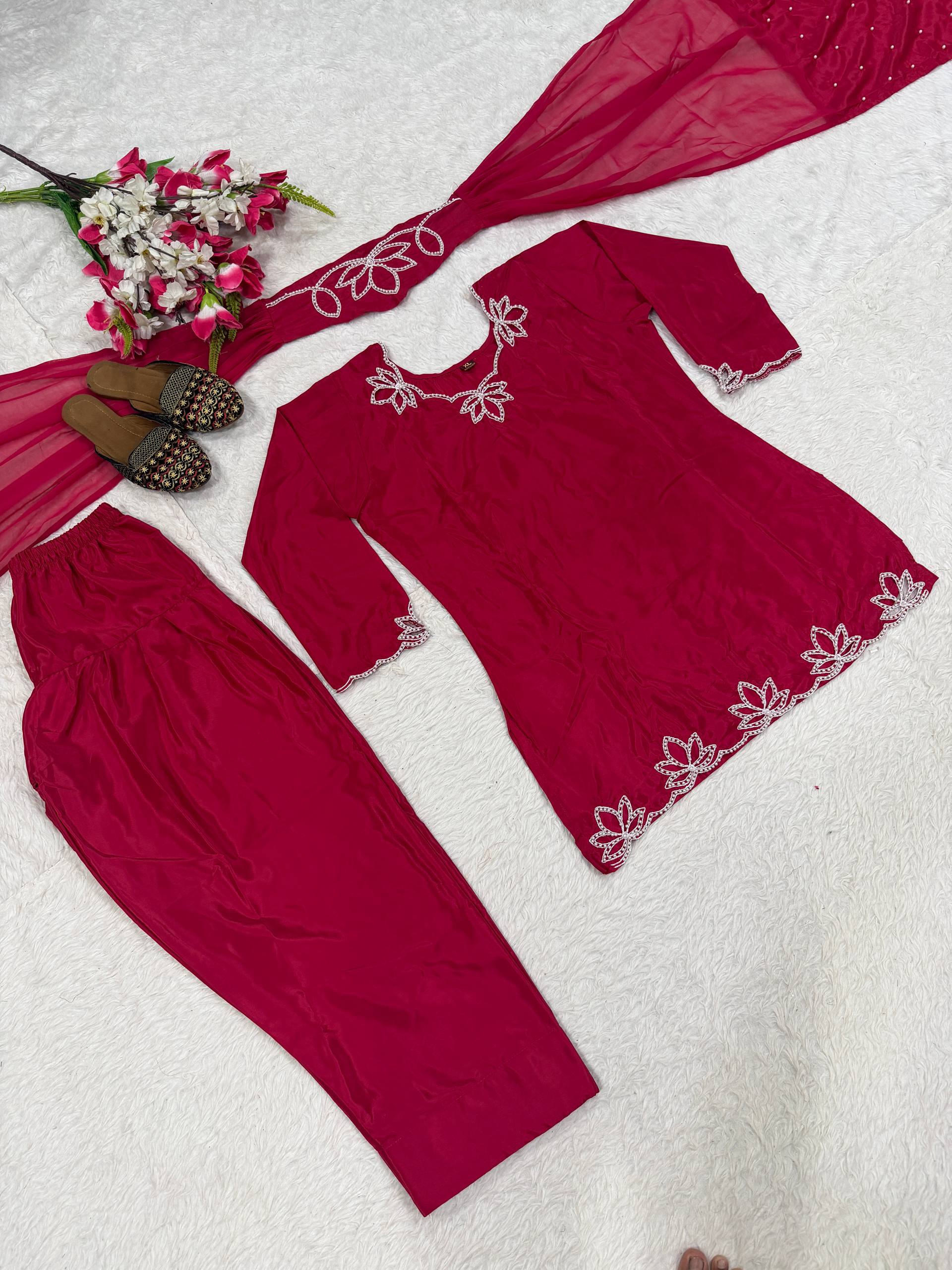 The Midnight Onyx Lotus-Embroidered Silk Set